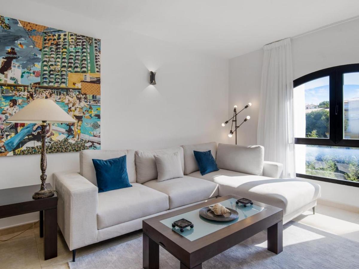 Apartamento De 2 Dormitorios En Playas Del Duque 马尔韦利亚 外观 照片