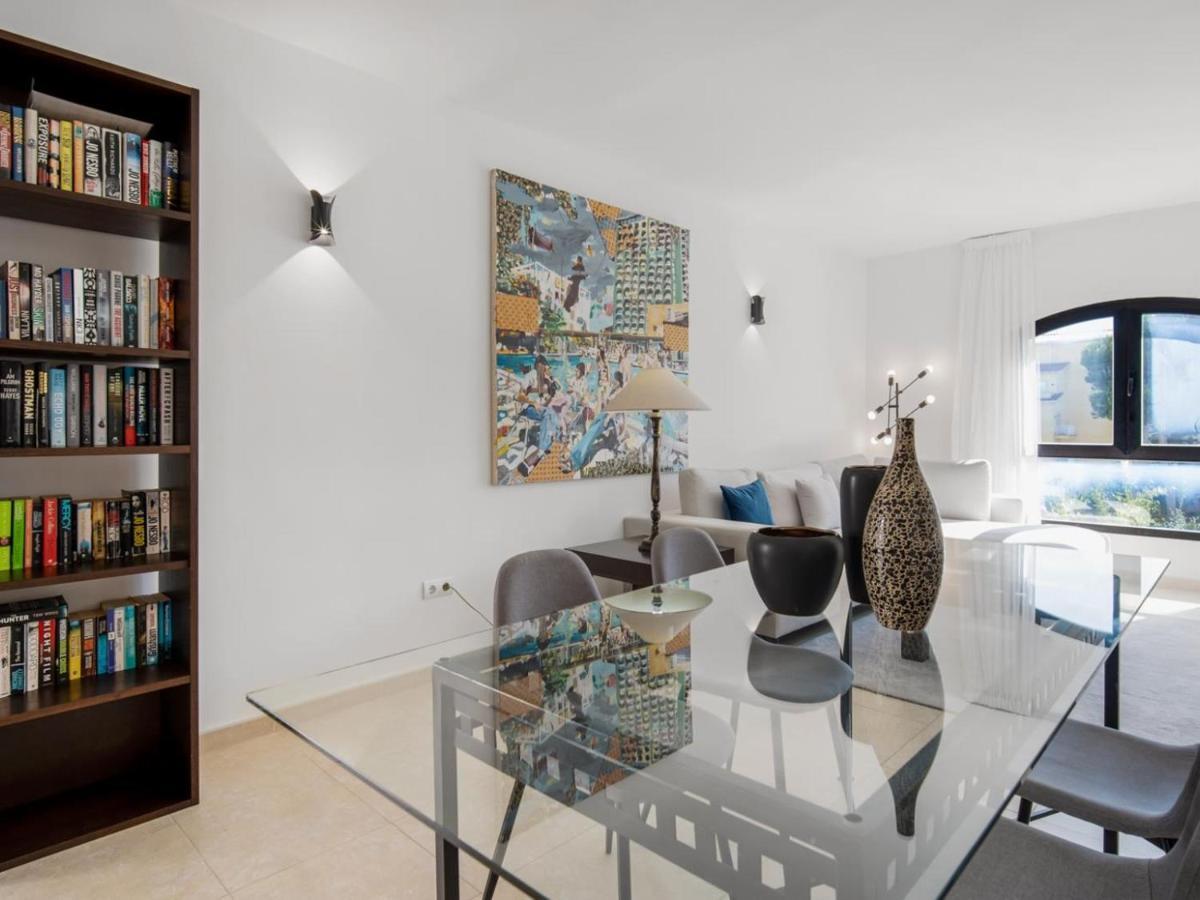 Apartamento De 2 Dormitorios En Playas Del Duque 马尔韦利亚 外观 照片
