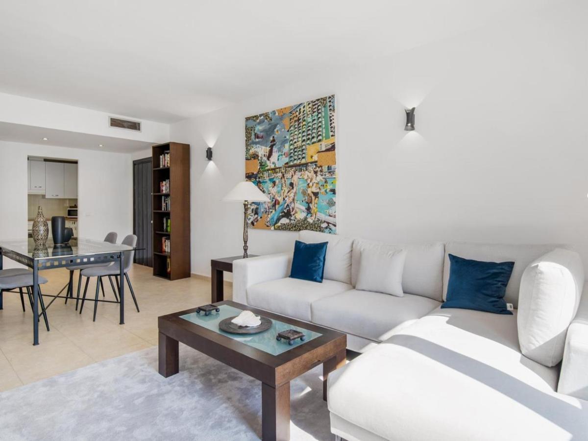 Apartamento De 2 Dormitorios En Playas Del Duque 马尔韦利亚 外观 照片