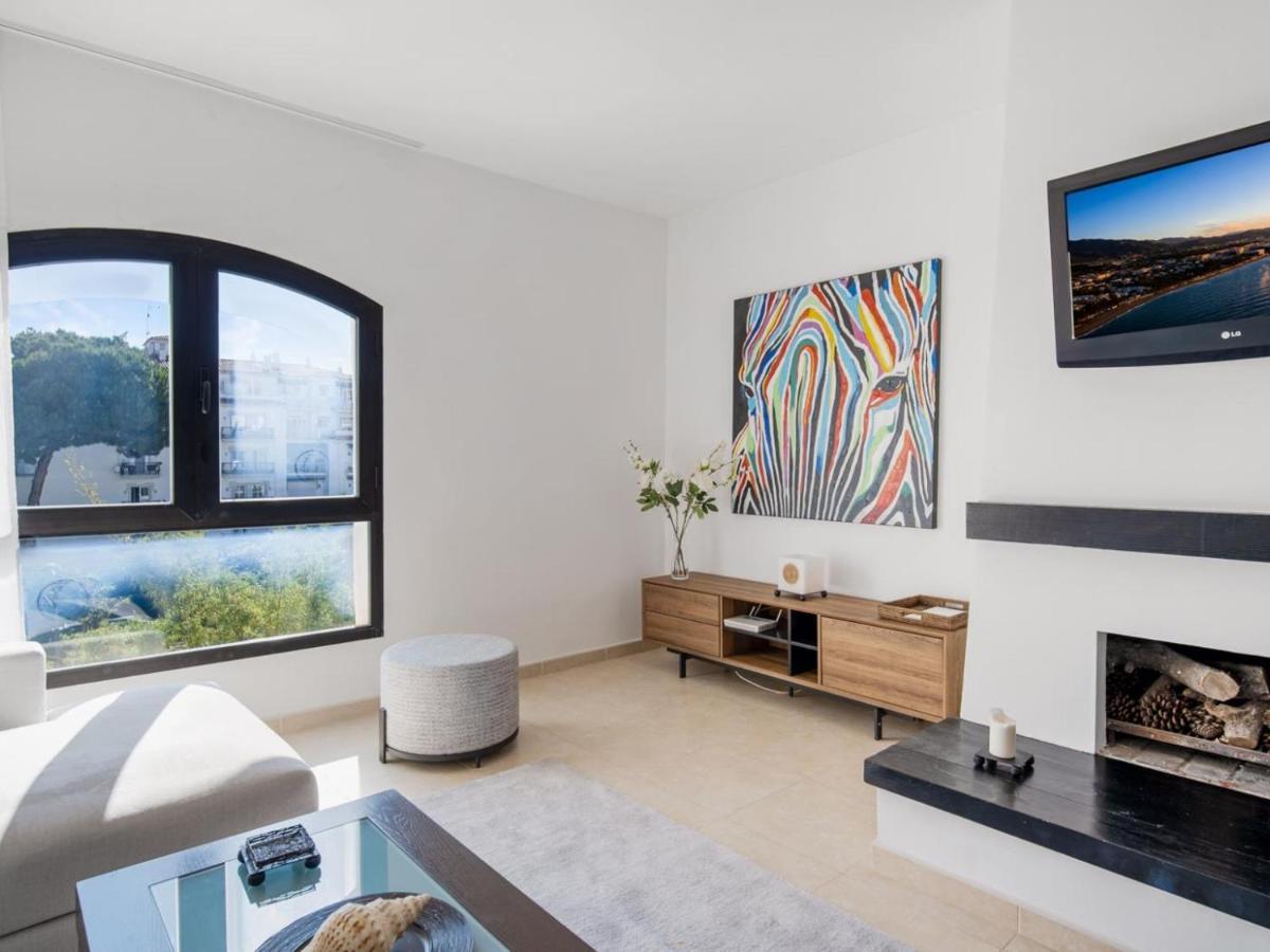 Apartamento De 2 Dormitorios En Playas Del Duque 马尔韦利亚 外观 照片