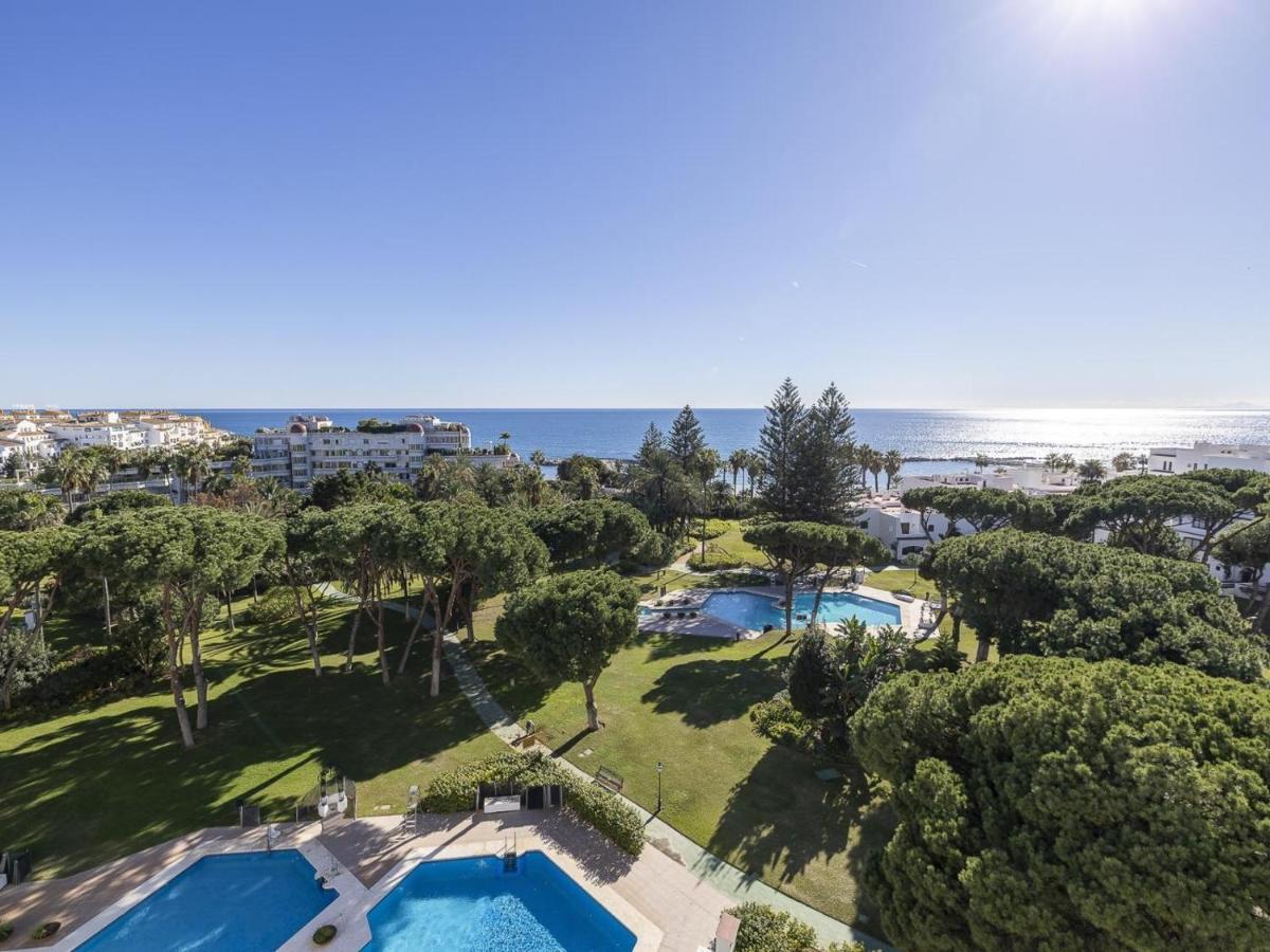 Apartamento De 2 Dormitorios En Playas Del Duque 马尔韦利亚 外观 照片