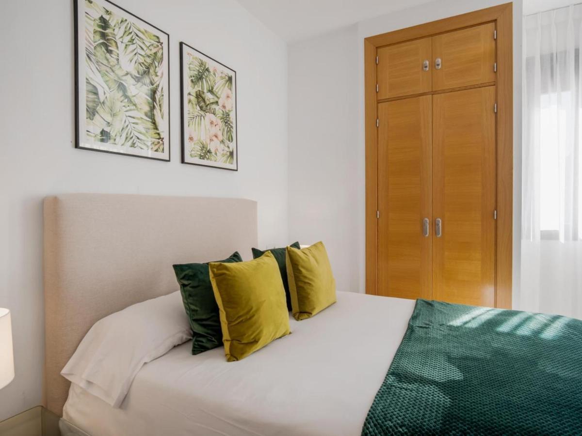 Apartamento De 2 Dormitorios En Playas Del Duque 马尔韦利亚 外观 照片