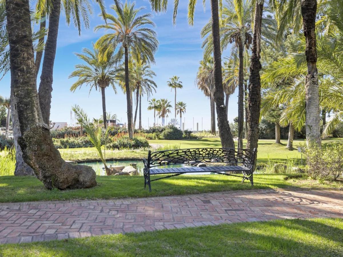 Apartamento De 2 Dormitorios En Playas Del Duque 马尔韦利亚 外观 照片
