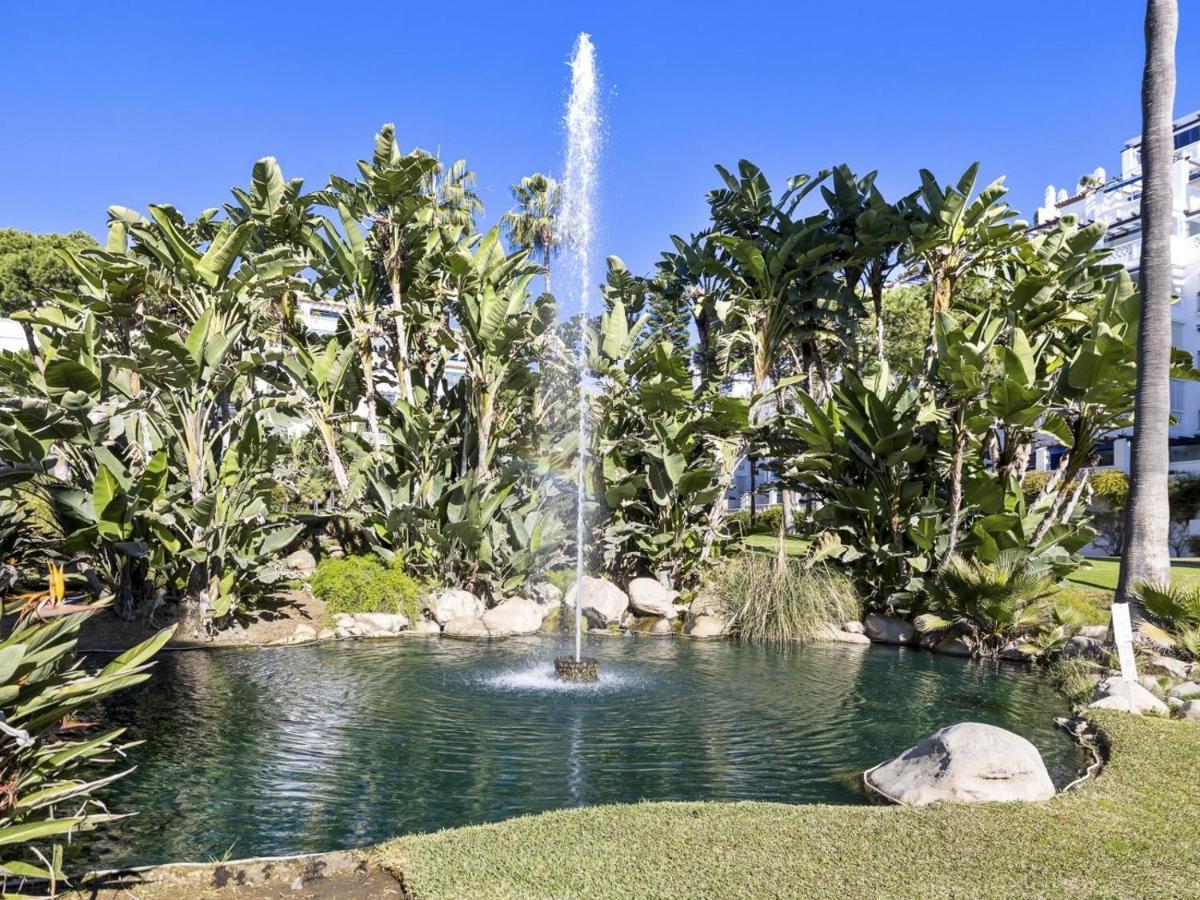 Apartamento De 2 Dormitorios En Playas Del Duque 马尔韦利亚 外观 照片