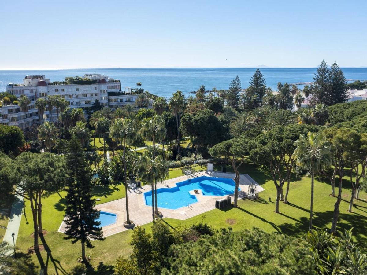 Apartamento De 2 Dormitorios En Playas Del Duque 马尔韦利亚 外观 照片